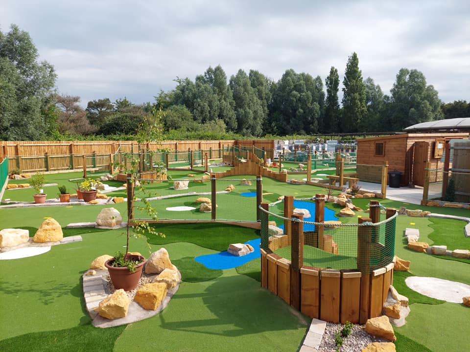 Aces Minigolf Gloucester Outdoor Minigolf Dobbies Garden Centre